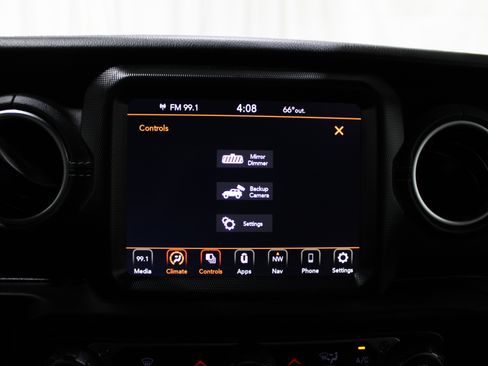 Used 2022 Jeep Wrangler Unlimited Sahara w/ Safety Group image 16