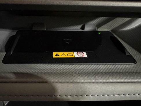 Used 2024 Toyota Highlander XLE image 16