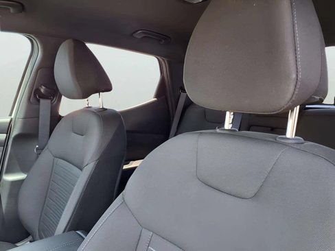 Used 2025 Hyundai Santa Cruz SE FWD image 12