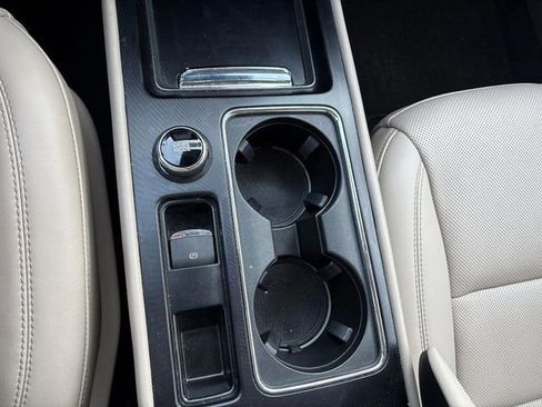 Used 2024 Lincoln Corsair Reserve image 17