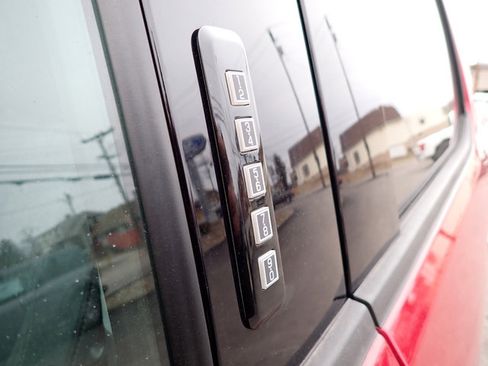 Certified 2021 Ford F150 XLT w/ Equipment Group 302A High image 12