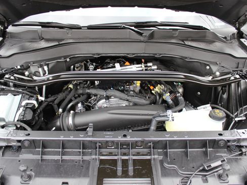 Used 2025 Ford Explorer Platinum w/ LUX Leather Package image 10