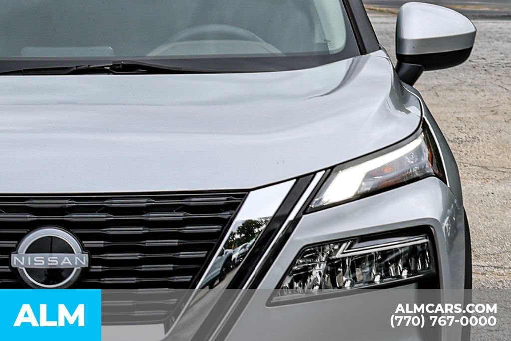 Used 2023 Nissan Rogue SV AWD/4WD image 14