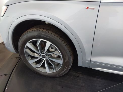 Used 2024 Audi Q5 2.0T Premium w/ Convenience Package image 49