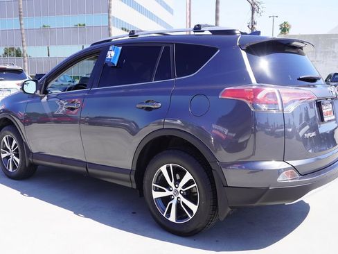 Used 2018 Toyota RAV4 XLE FWD image 5