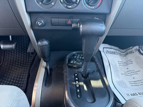Used 2008 Jeep Wrangler Sahara w/ Dual Top Group AWD/4WD image 19
