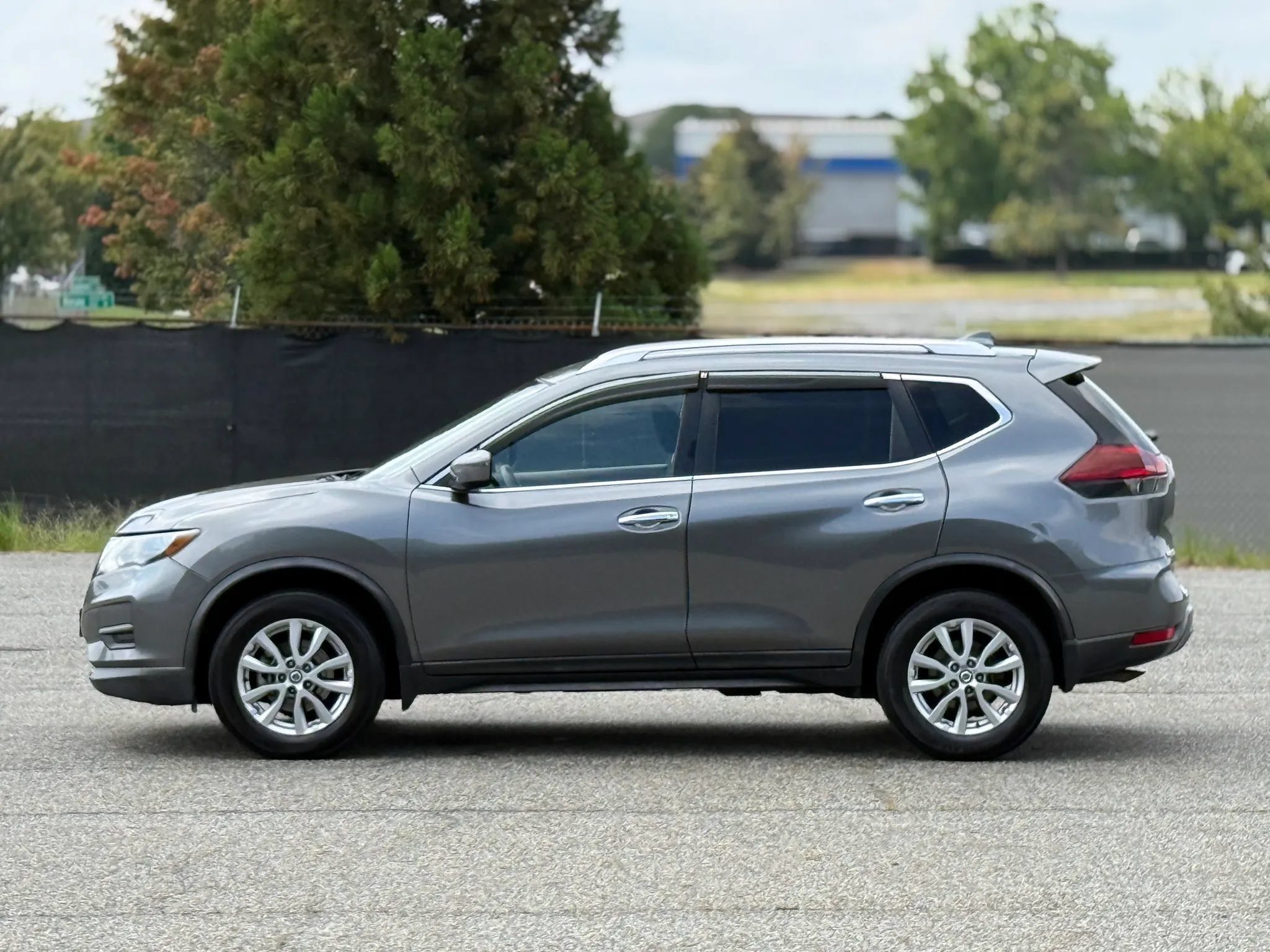 Used 2020 Nissan Rogue S w/ Special Edition Package AWD/4WD image 8
