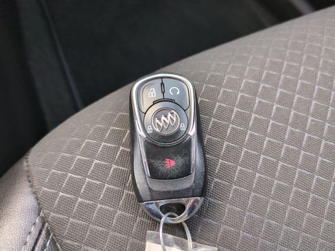 Used 2022 Buick Encore Preferred w/ Safety Package image 25