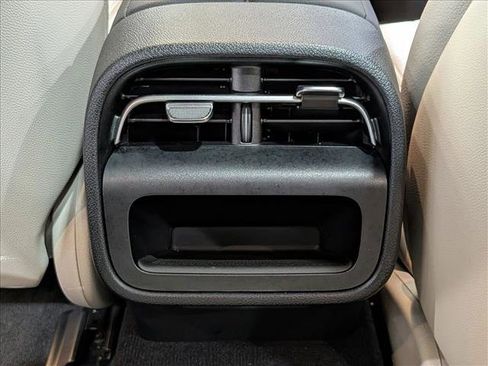 Used 2026 Mercedes-Benz E 350 Sedan image 18