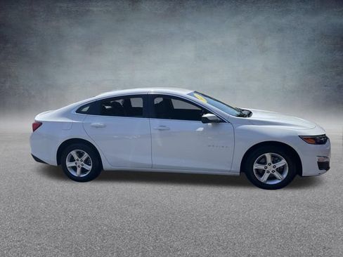 Used 2024 Chevrolet Malibu LT FWD image 5