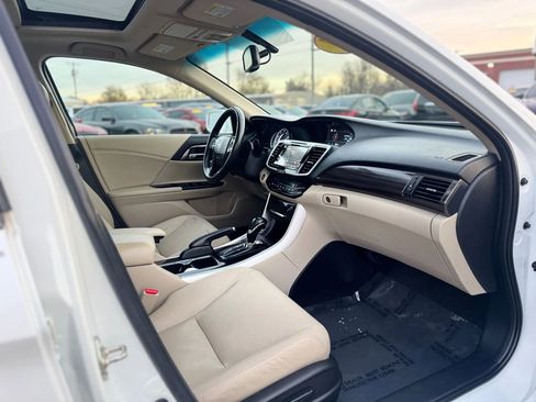 Used 2017 Honda Accord EX-L image 44