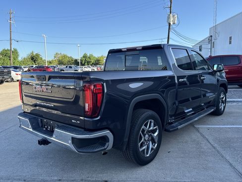 Used 2023 GMC Sierra 1500 SLT w/ SLT Premium Plus Package RWD image 10