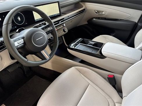 New 2025 Hyundai Tucson Limited image 10
