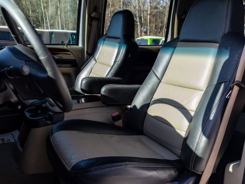 Used 2005 Ford Excursion Eddie Bauer image 20