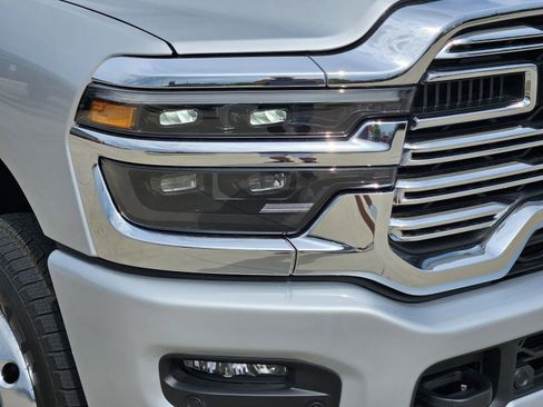 New 2026 RAM 3500 Laramie AWD/4WD image 9