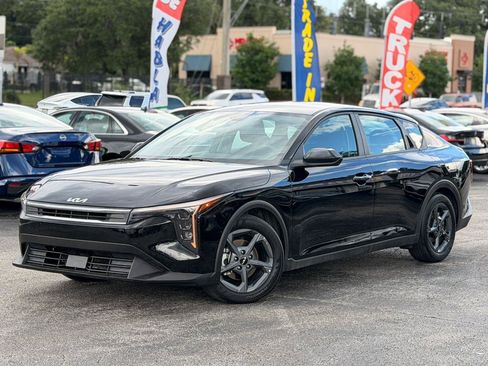 Used 2026 Kia K4 FWD image 1