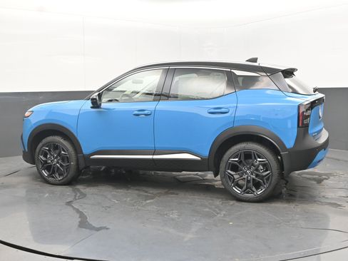 Certified 2025 Nissan Kicks SR image 5