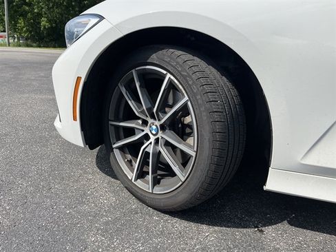 Used 2021 BMW 330i xDrive Sedan w/ Convenience Package AWD/4WD image 13