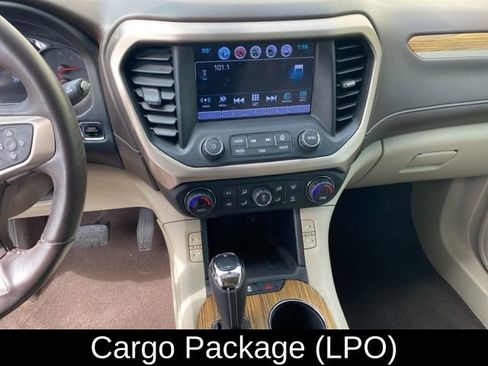 Used 2017 GMC Acadia Denali w/ Technology Package FWD image 7