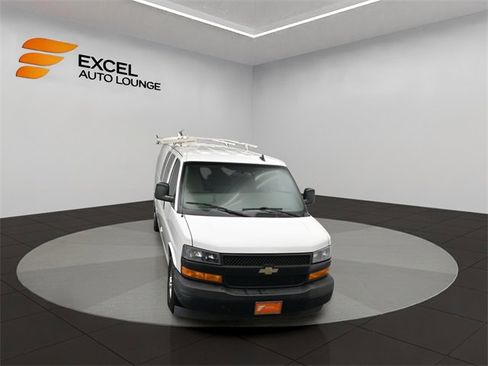 Used 2018 Chevrolet Express 2500 Extended w/ Driver Convenience Package image 39