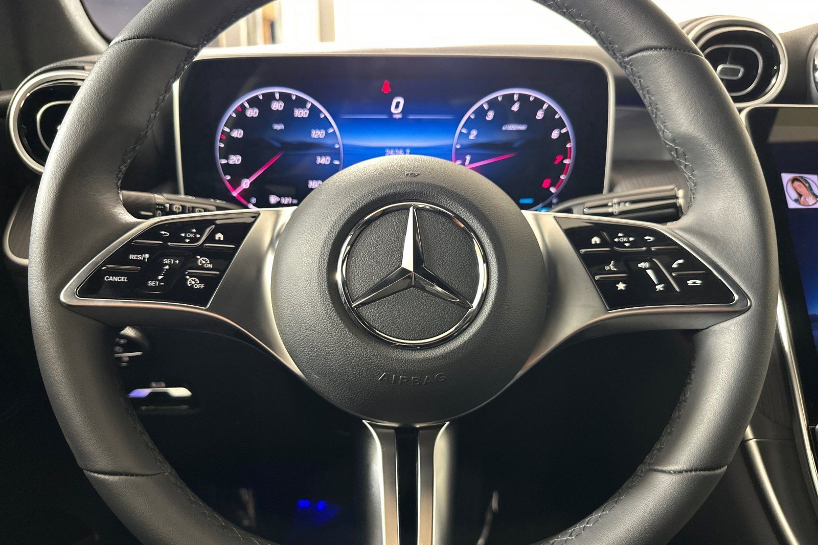 Used 2026 Mercedes-Benz GLC 300 image 22