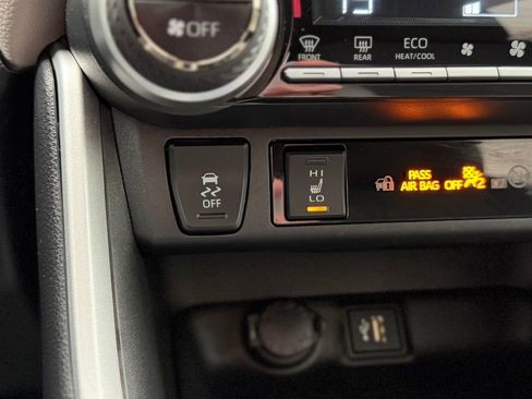 Used 2023 Toyota RAV4 XLE image 17