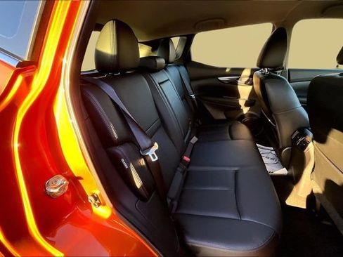 Used 2022 Nissan Rogue Sport SL image 17