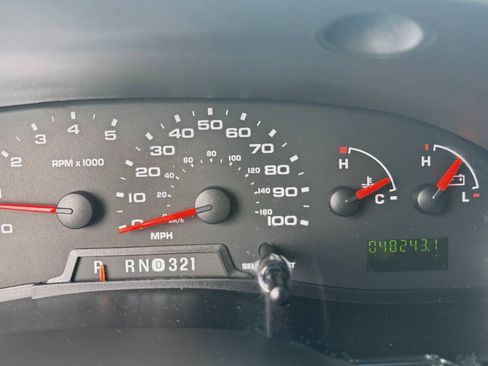 Used 2008 Ford E-350 and Econoline 350 Super Duty RWD image 13