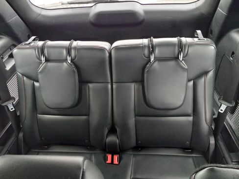 Used 2025 Ford Explorer ST-Line w/ ST-Line Street Pack image 15