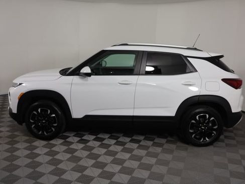 Used 2023 Chevrolet TrailBlazer LT w/ Convenience Package AWD/4WD image 5