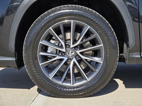 Used 2025 Lexus NX 250 image 17