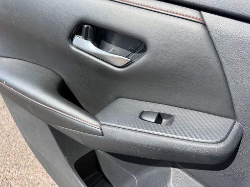 Used 2025 Nissan Sentra SR FWD image 10