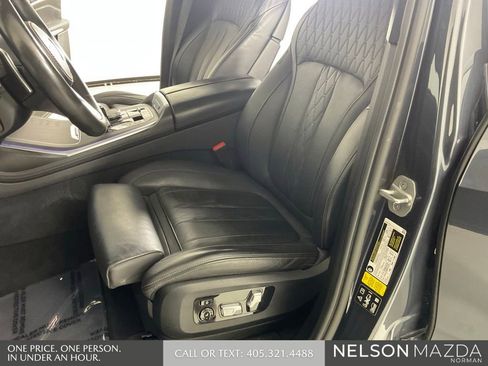 Used 2022 BMW X7 M50i w/ Luxury Seating Package AWD/4WD image 26