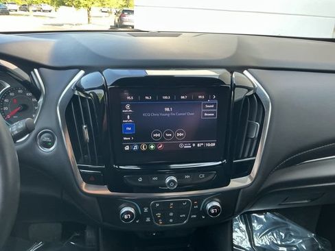Used 2024 Chevrolet Traverse LT w/ Midnight/Sport Edition AWD/4WD image 24