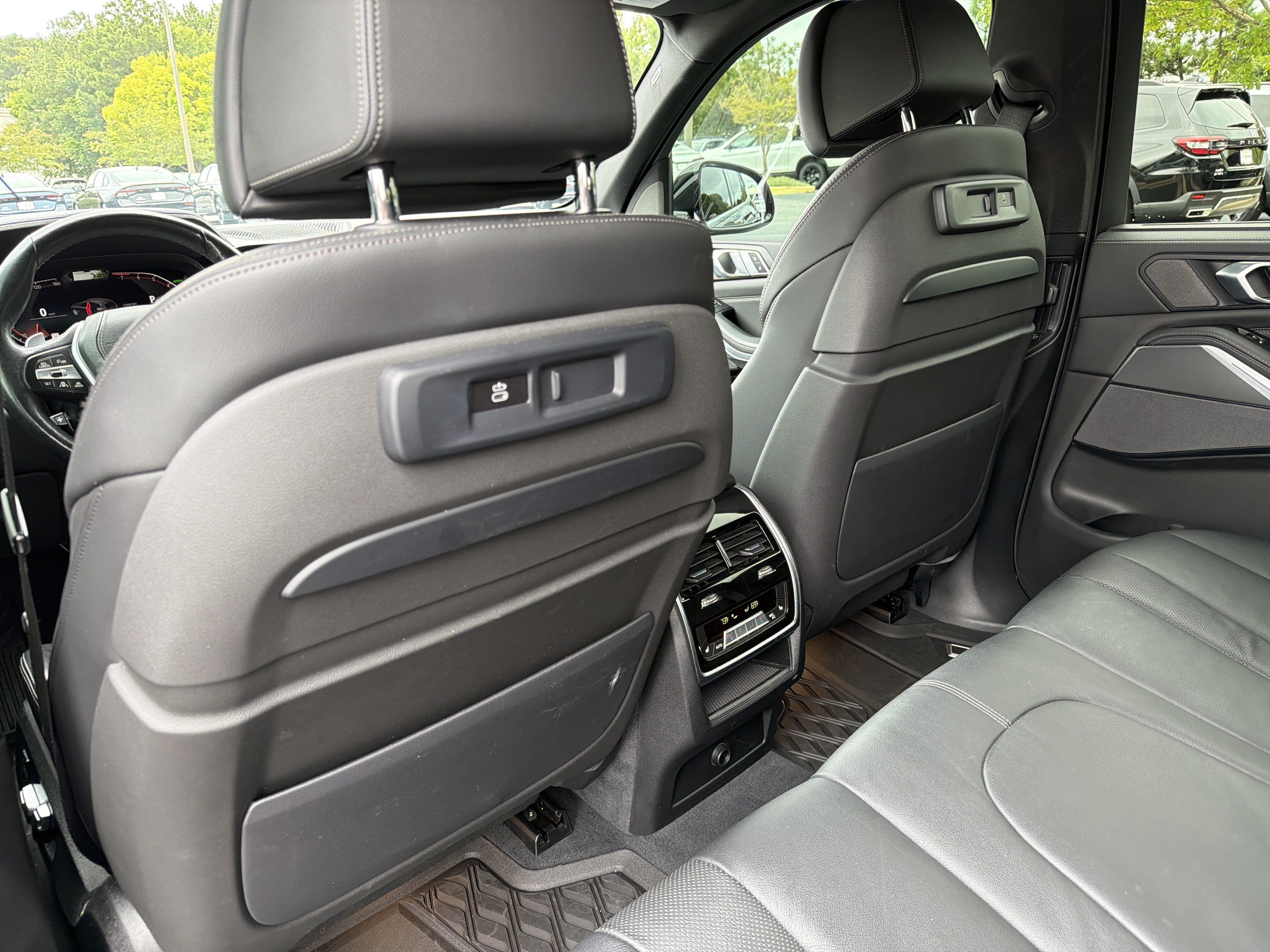 Used 2020 BMW X5 xDrive40i w/ Executive Package AWD/4WD image 19