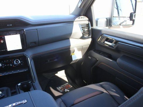 New 2026 GMC Sierra 2500 AT4 w/ AT4 Premium Plus Package image 5