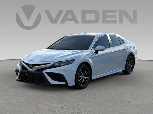 Used 2022 Toyota Camry SE image 21