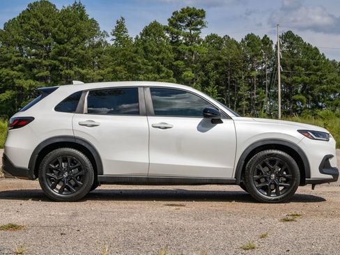 Used 2023 Honda HR-V Sport image 4