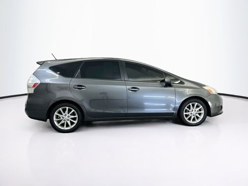 Used 2014 Toyota Prius V Five FWD image 10