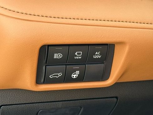 New 2026 Toyota Highlander Platinum AWD/4WD image 25