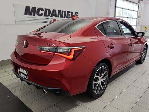 Certified 2019 Acura ILX w/ Premium Package image 4