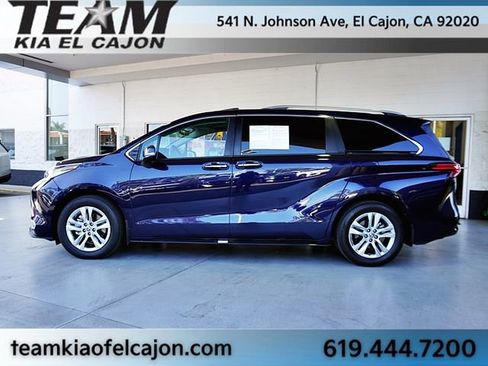 Used 2024 Toyota Sienna Limited FWD image 6