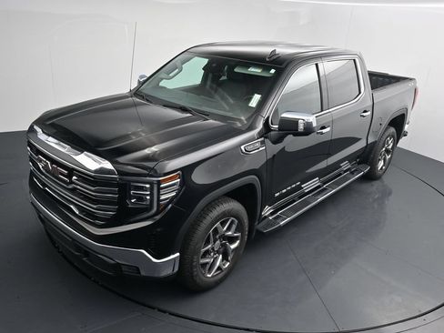 Used 2023 GMC Sierra 1500 SLT w/ SLT Premium Package AWD/4WD image 26