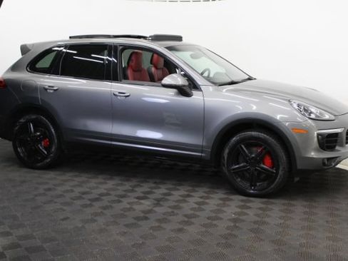 Used 2015 Porsche Cayenne S AWD/4WD image 6