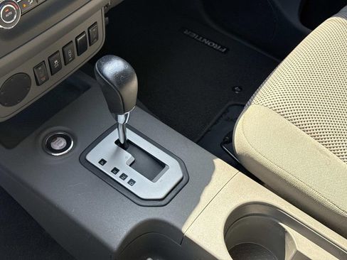 Certified 2020 Nissan Frontier SV RWD image 24