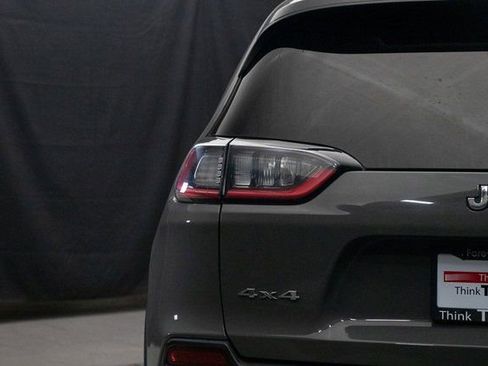 Used 2020 Jeep Cherokee Limited image 12