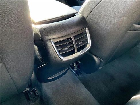 Used 2019 Chevrolet Malibu LT image 24