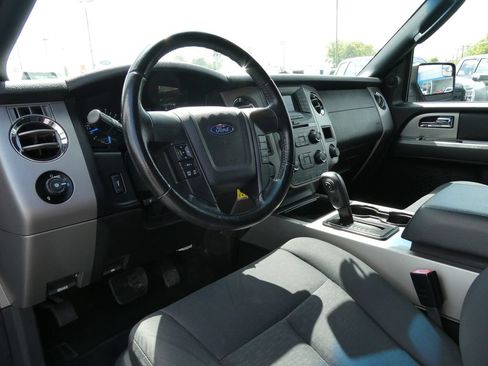 Used 2017 Ford Expedition EL XLT AWD/4WD image 24