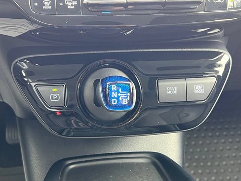 Certified 2022 Toyota Prius LE FWD image 25