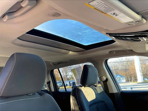 Used 2023 Jeep Grand Cherokee L Laredo image 21